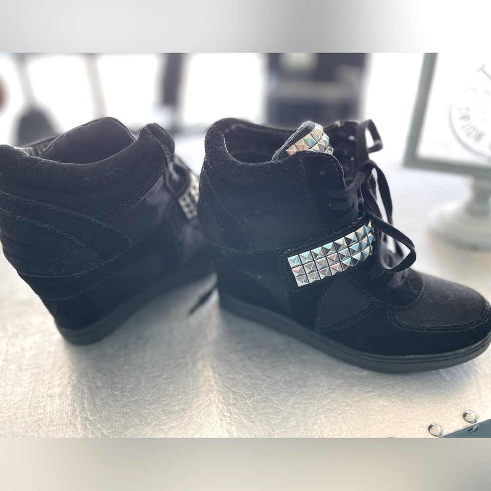Steve Madden Wedge Sneakers size 8 1/2